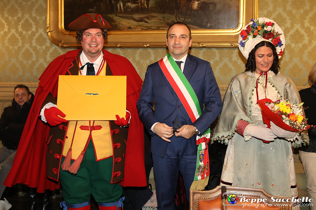 VBS_3642 - Investitura Ufficiale Gianduja e Giacometta Famija Turineisa - Carnevale di Torino 2024.jpg